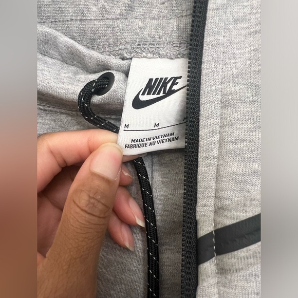Nike Tech Tracksuit - Picture 10 of 11